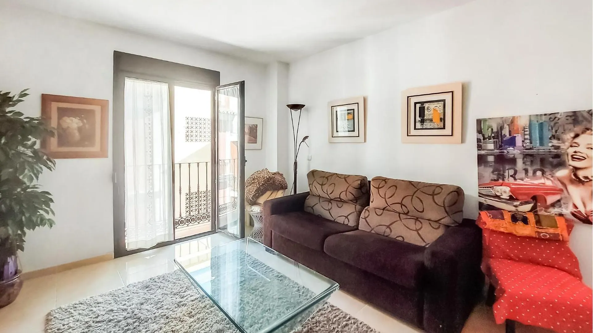 Stunning Apartment In Fuengirola With Kitchen