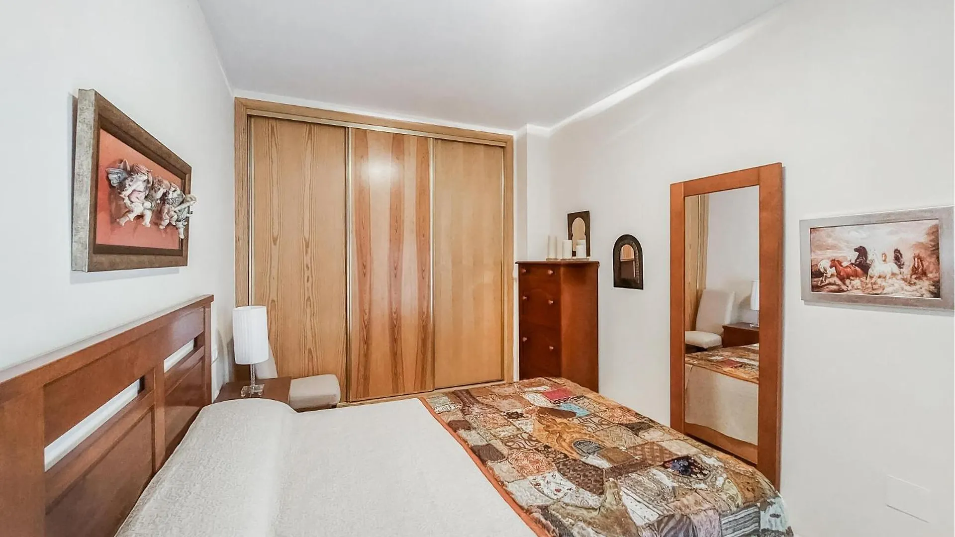 Stunning Apartment In Fuengirola With Kitchen إسبانيا